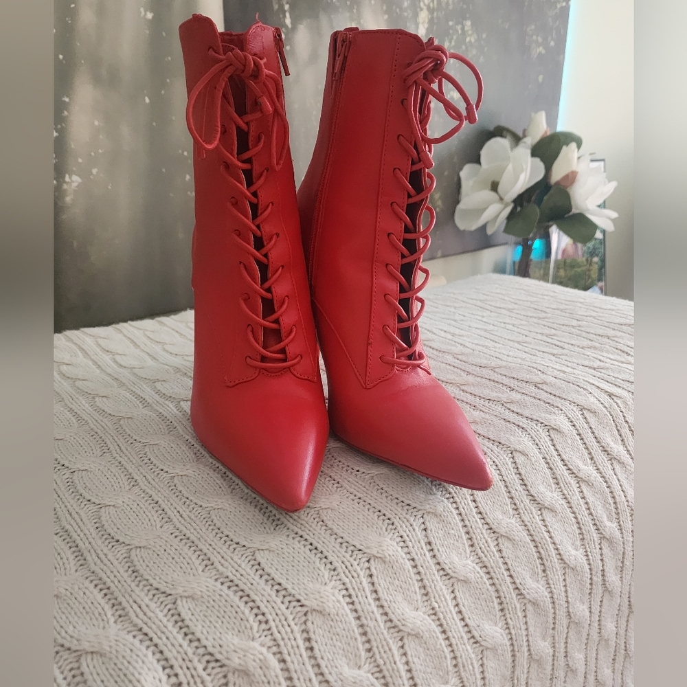 ALDO Began lace up ankle boots in red leather.minimal signs of wear, see last pc - Picture 3 of 12